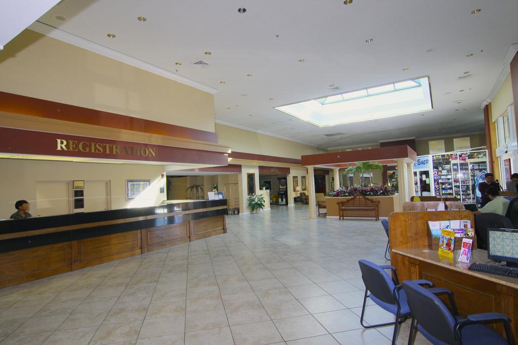 Отель Ramada By Wyndham Kissimmee Gateway Орландо Экстерьер фото